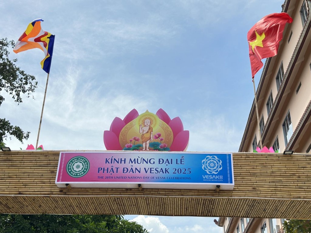 hocvienphatgiaovietnam_xaloiphat _vesak20255.jpg